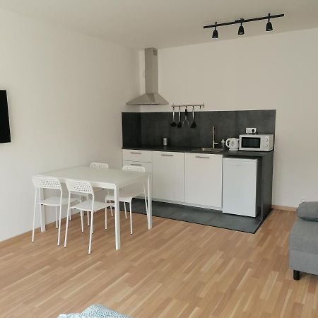 Brand New Studio Apartment #31 In Brand New Building With Free Parking In The Center Praha Bagian luar foto