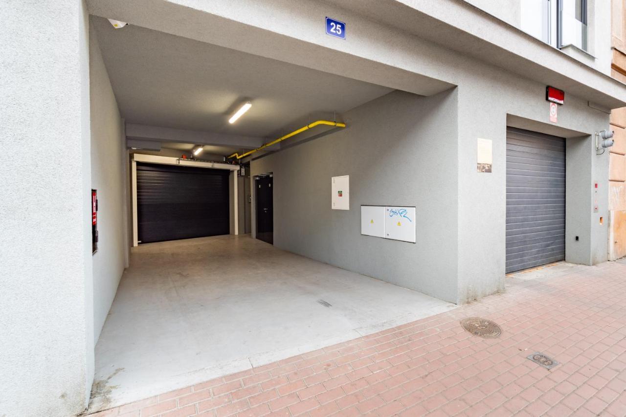 Brand New Studio Apartment #31 In Brand New Building With Free Parking In The Center Praha Bagian luar foto